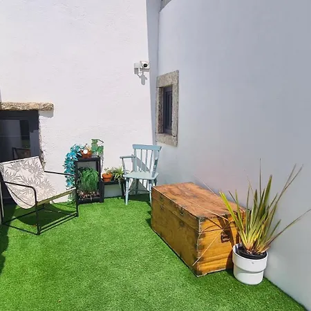 B House * Cabeco da Moucheira